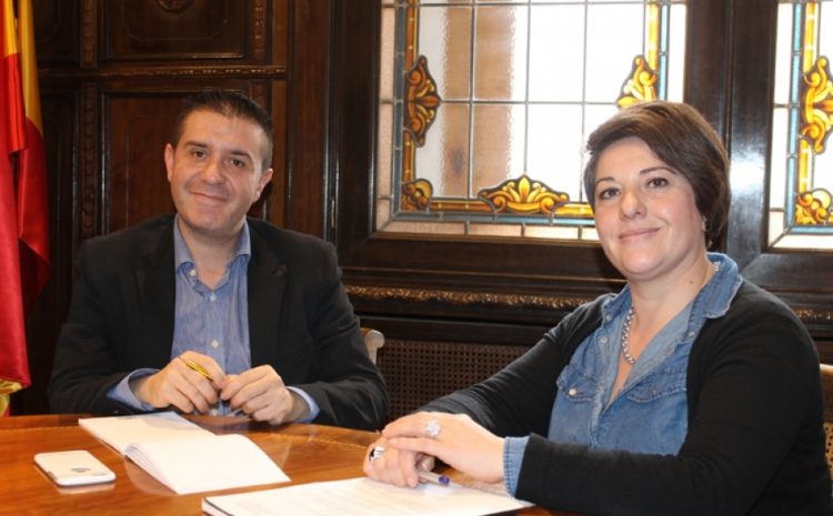  María Pilar Jiménez se reúne con el Presidente de la Diputación Provincial de Albacete.