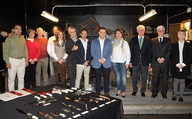  APRECU dona 34 nuevas piezas al Museo Municipal de la Cuchillería de Albacete