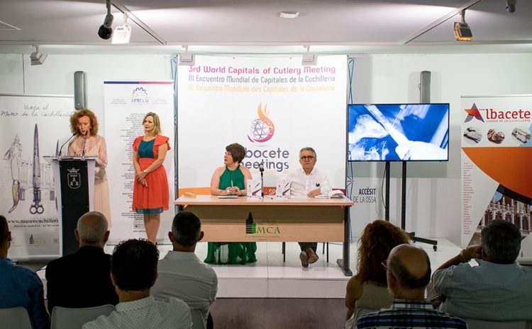  Acto conmemorativo XXX Aniversario Concurso Literario Juan José García Carbonell sobre «la navaja»